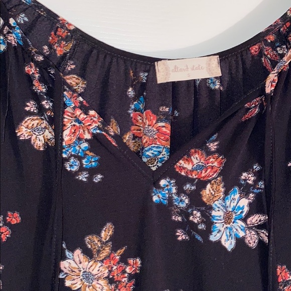 Altar’d State Flare Sleeve Top - Picture 4 of 5